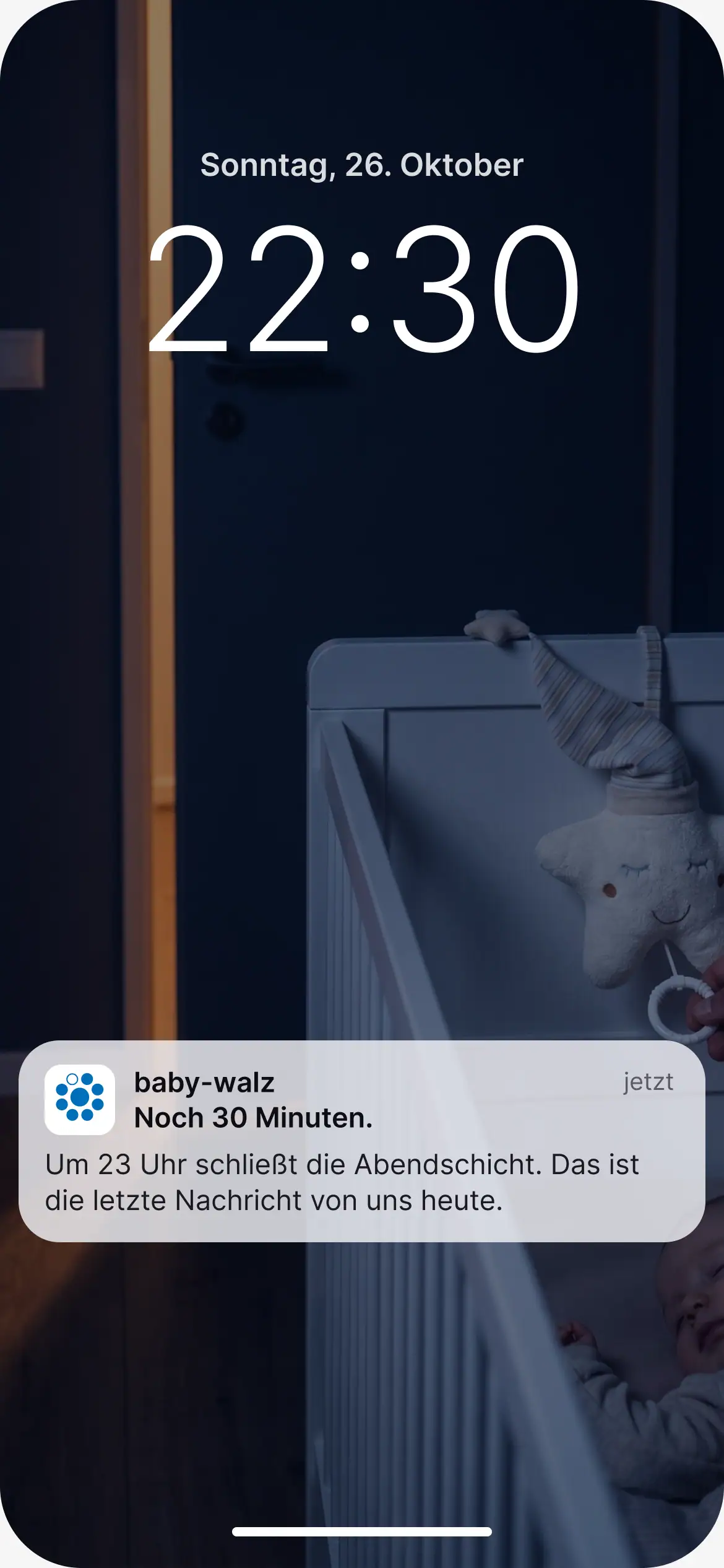 Push notification at 22:30 on a lock screen